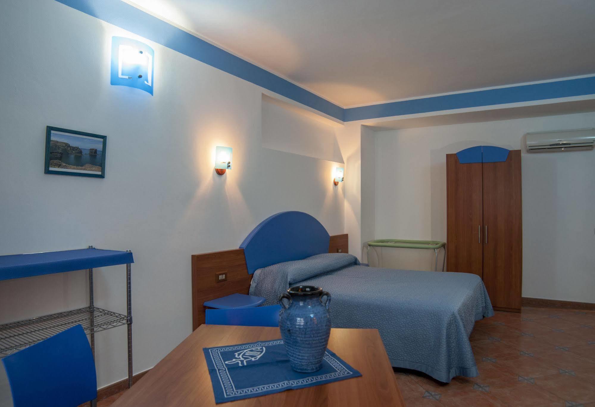 אפרטהוטל Isola di Ustica Sogni Nel Blu מראה חיצוני תמונה